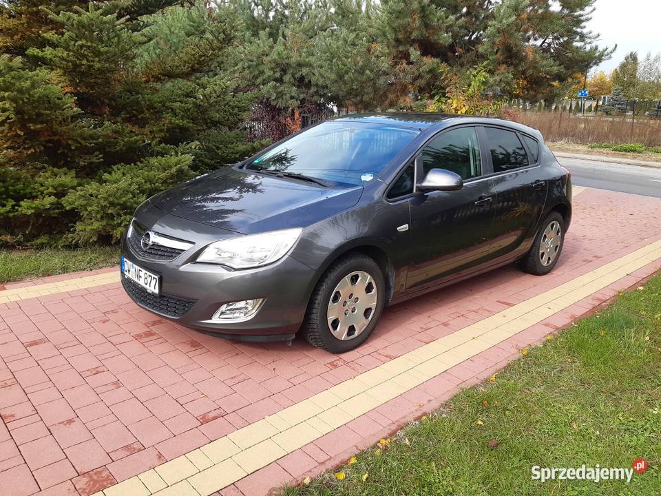 Opel Astra J 14 ecoflex 99282 Bogate Wyposażenie Ożarów sprzedam