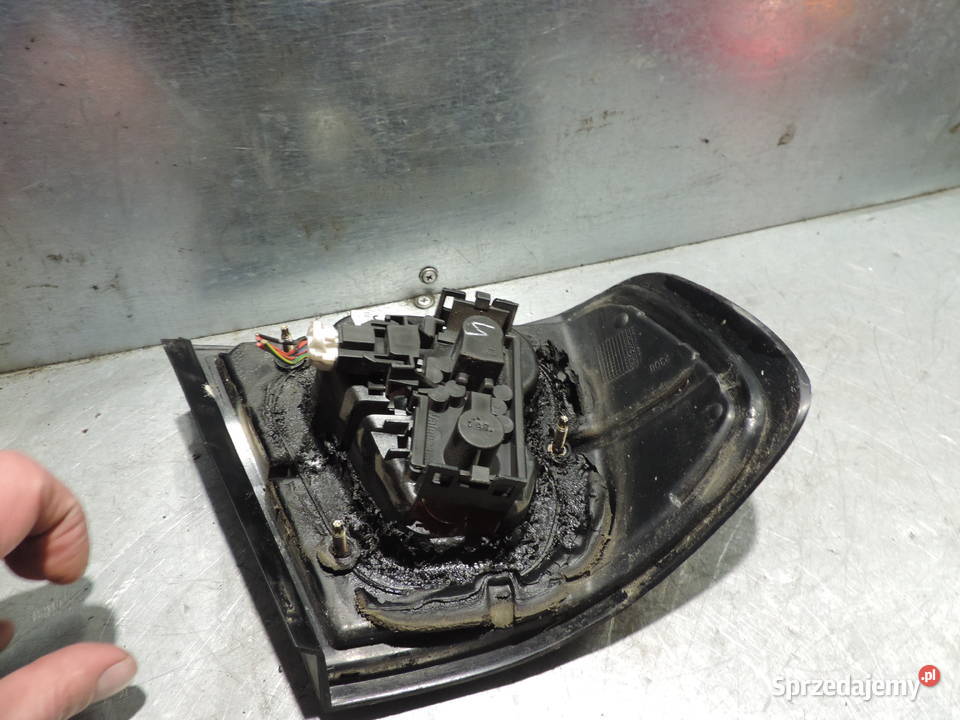 NISSAN PRIMERA P11 HB LAMPA PRAWY TYŁ osobowe Nowy Sącz