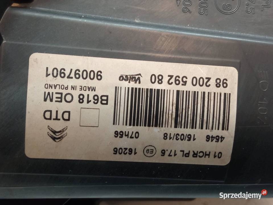LAMPA PRZÓD PRAWA 9820059280 Citroen C3 III Rok produkcji 2018
