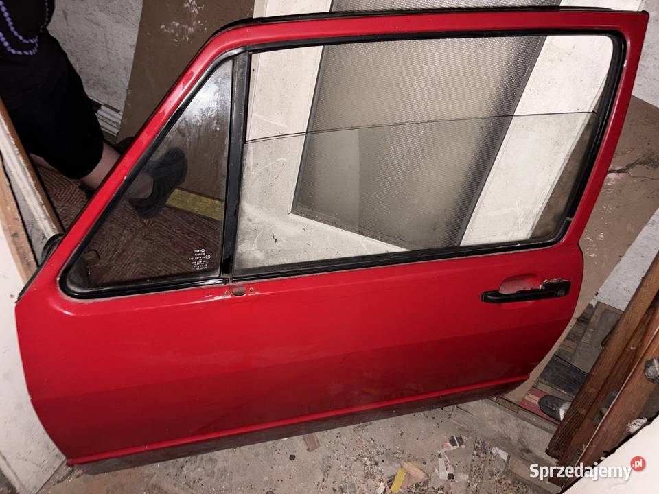 Drzwi prawe i lewe do volkswagena Golf 1 Drzwi Pogorzeliska sprzedam