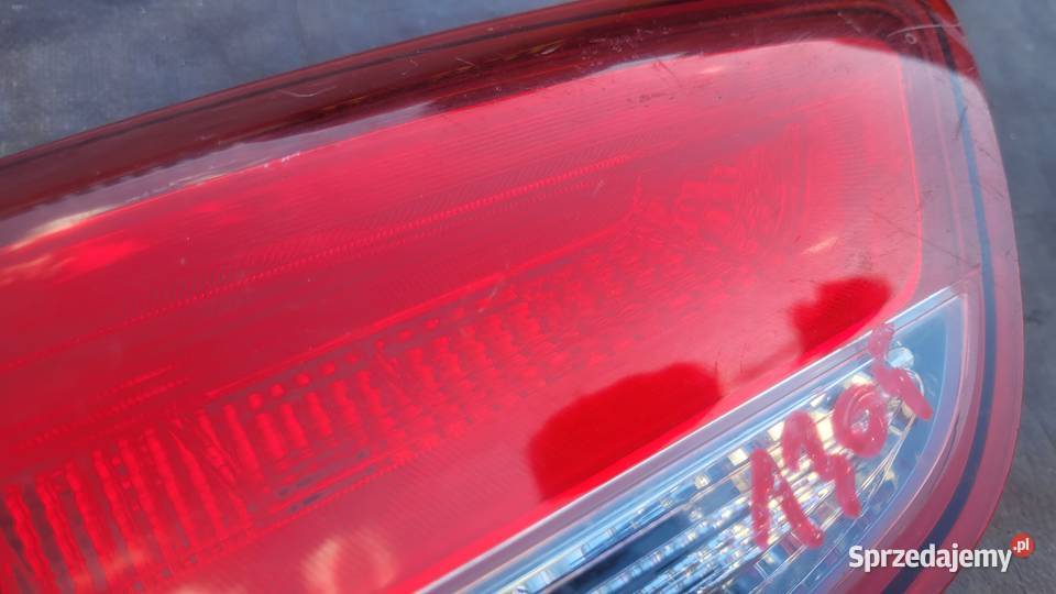 HYUNDAI I30 III HB 5D LAMPA LEWA TYLNA W KLAPE osobowe Ruda Śląska