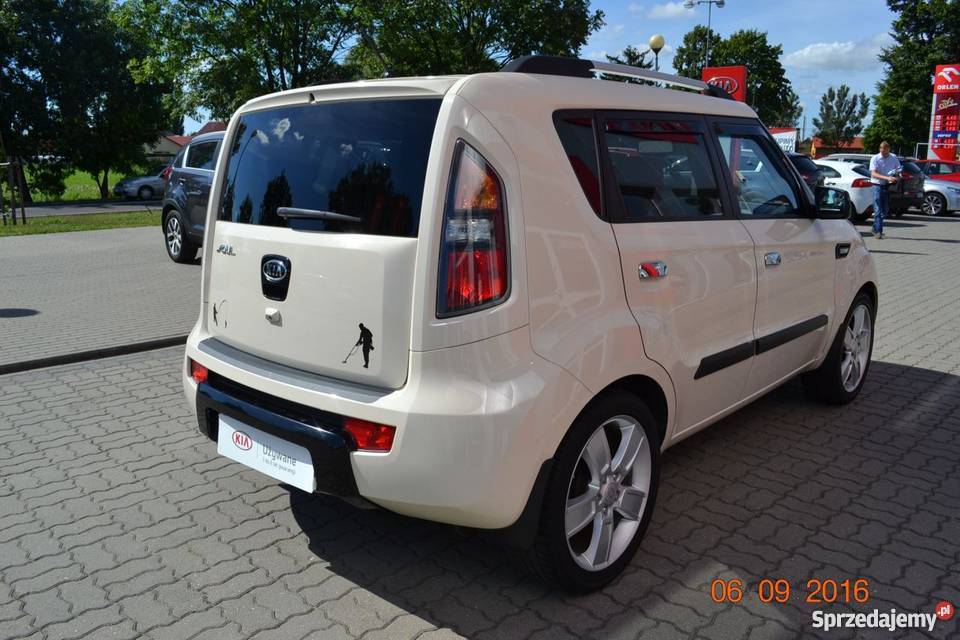 Kia nieuszkodzony kremowy Łowicz