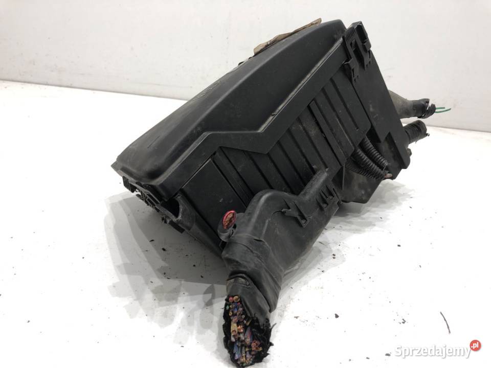 SKRZYNKA BEZPIECZNIKÓW FORD GALAXY II Minivan