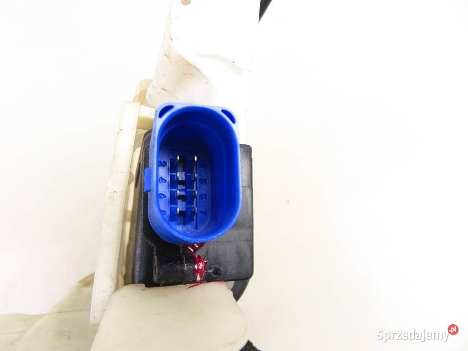 ZAMEK PRAWY PRZEDNI VW POLO IV 9N małopolskie