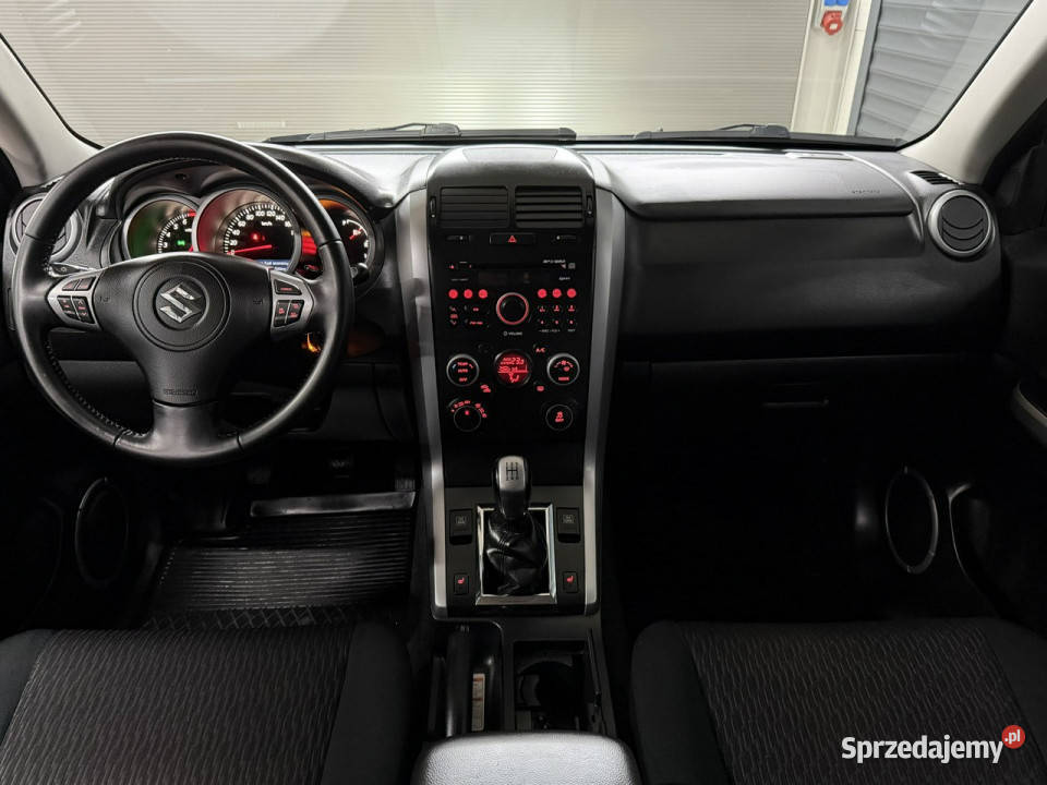 Suzuki Grand Vitara 24 2015r 130tyśkm salon full lakier metallic Chechło