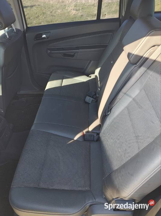 Opel zafira B 19 120 7 osobowa Wąchock