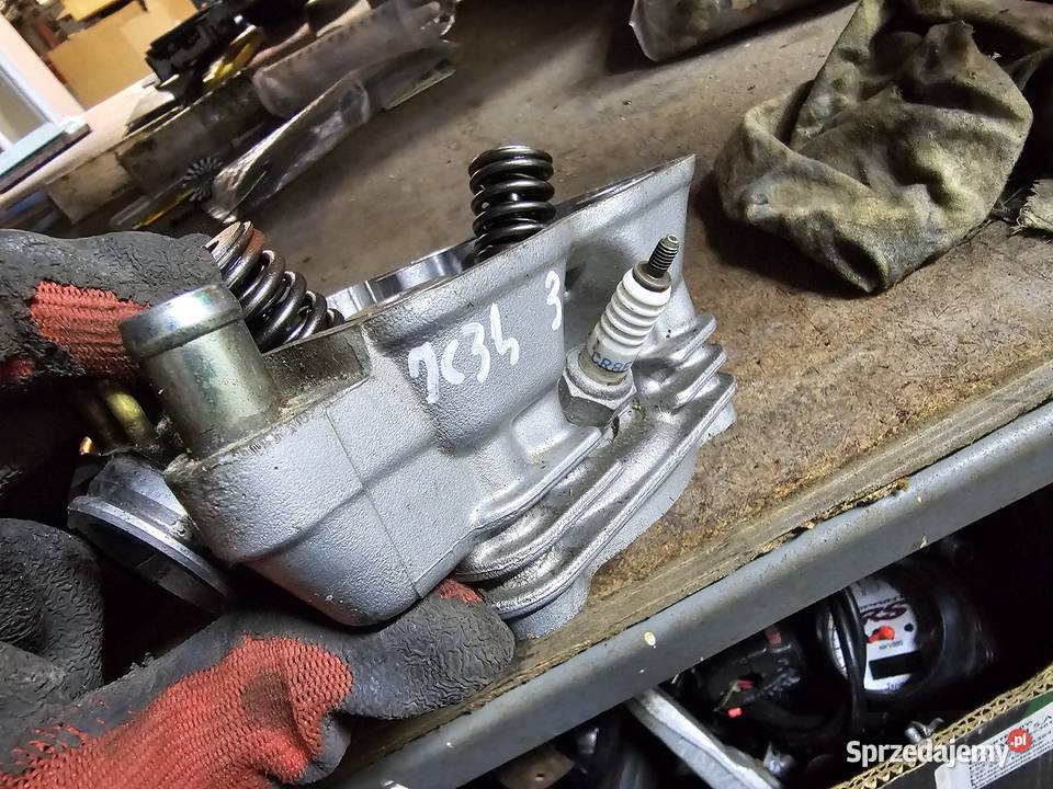 Honda CBR 125 jc34 głowica zawór zawory sprężyna Jelenia Góra