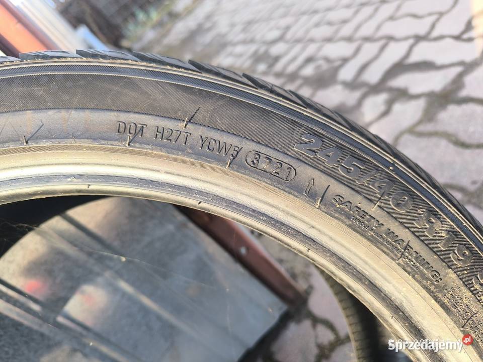 Opony używane Kumho WinterCraft WP71 245 40 r19 Szydłowiec