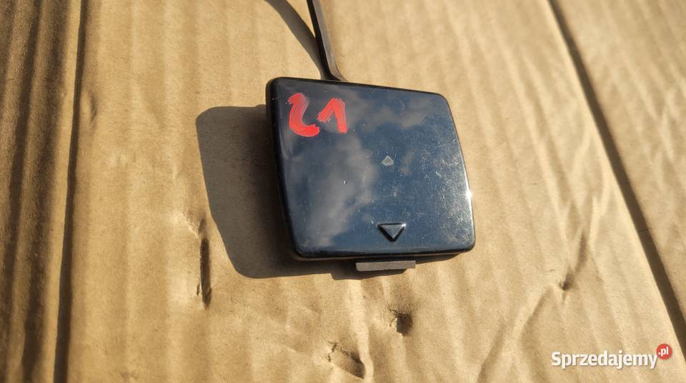 BMW 1 E87 ZAŚLEPKA HAKA ZDERZAKA TYL 51127117625 osobowe