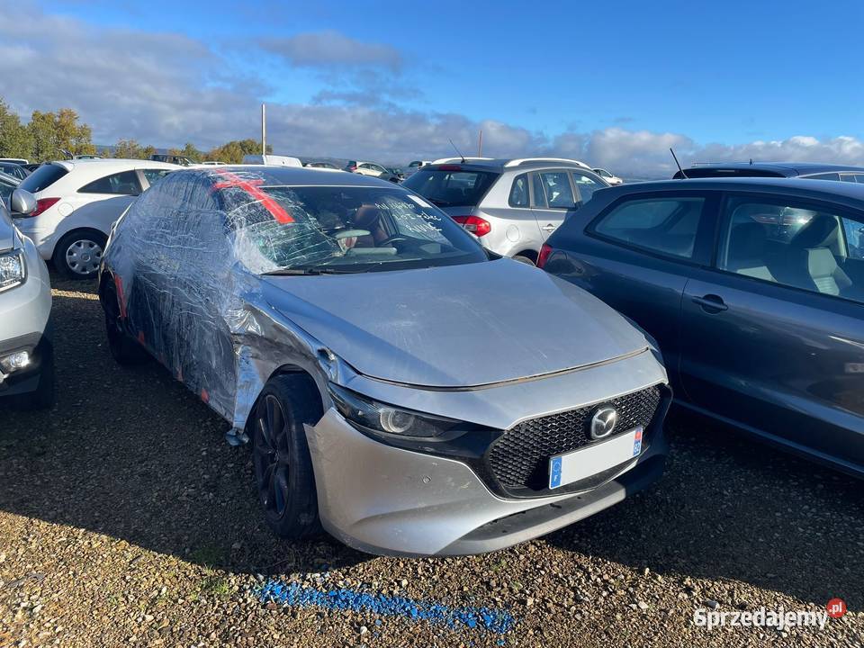 MAZDA 3 20 SkyActiveX MBusiness Executive 180 Płońsk