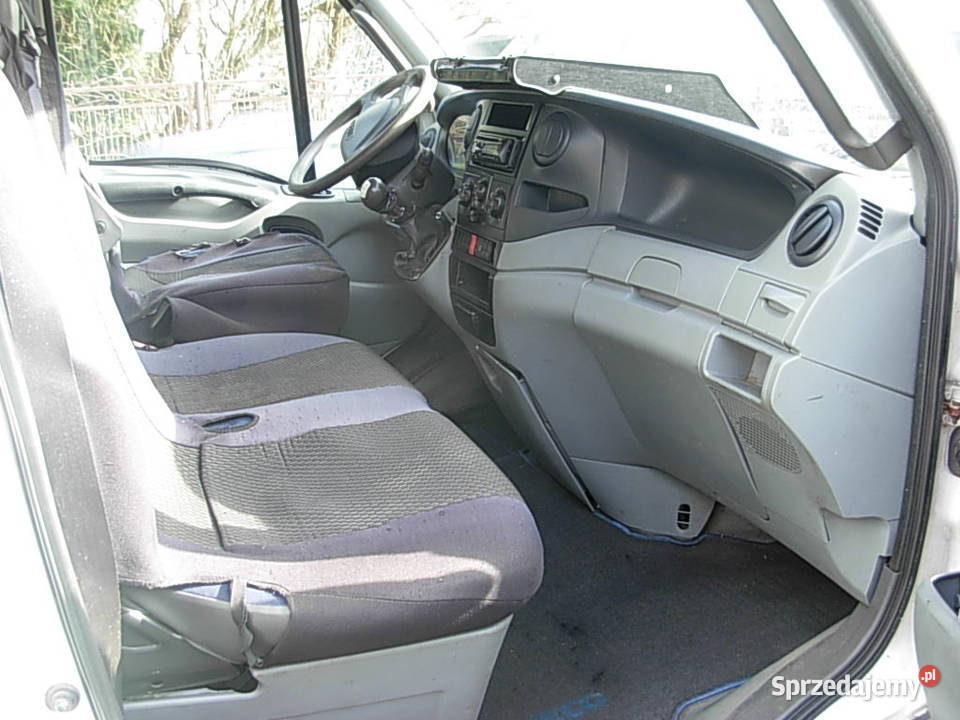 IVECO DAILY 30 2007 PLANDEKA Z WINDA Iveco Częstochowa sprzedam