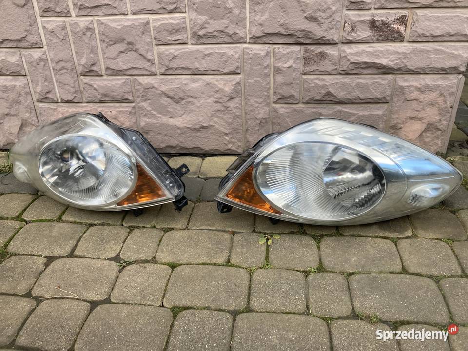 Nissan Note E11 2006 Lampa Reflektor prawy lewy Lampy przednie Przemyśl