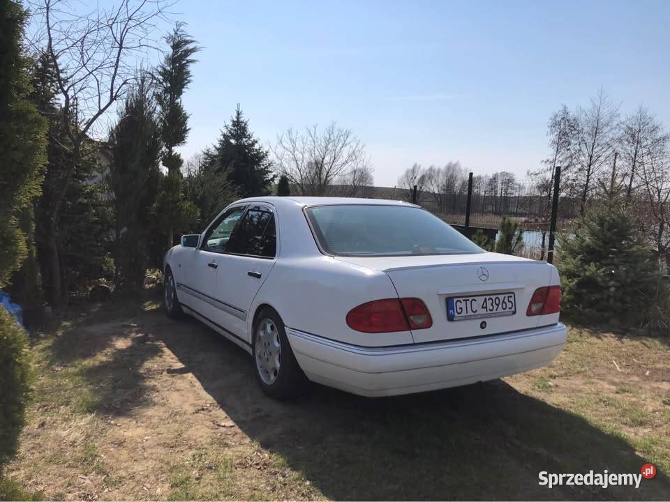 Mercedes w210 42 V8 279 Rok produkcji 1996 Gętomie