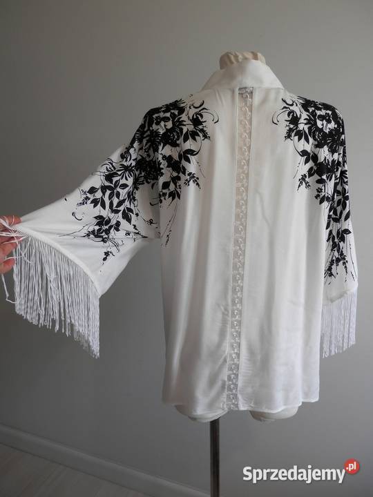 Narzutka Kimono Blezer Tunika Biała z Frędzlami Łomża