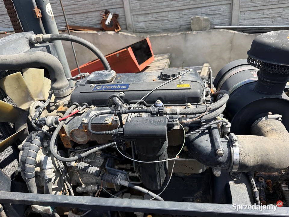 silnik 4cylindrowy Perkins 1104C44 44l 725kW