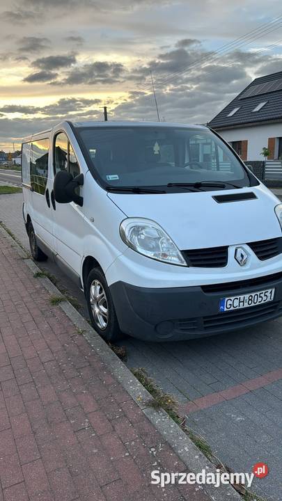 Renault Trafić 6 osobowy faktura VAT 2013 nieuszkodzony
