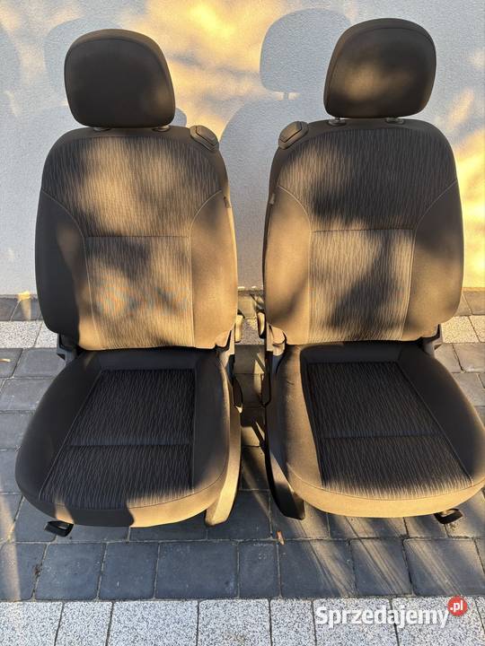 Komplet foteli Opel astra j gtc Leopoldów