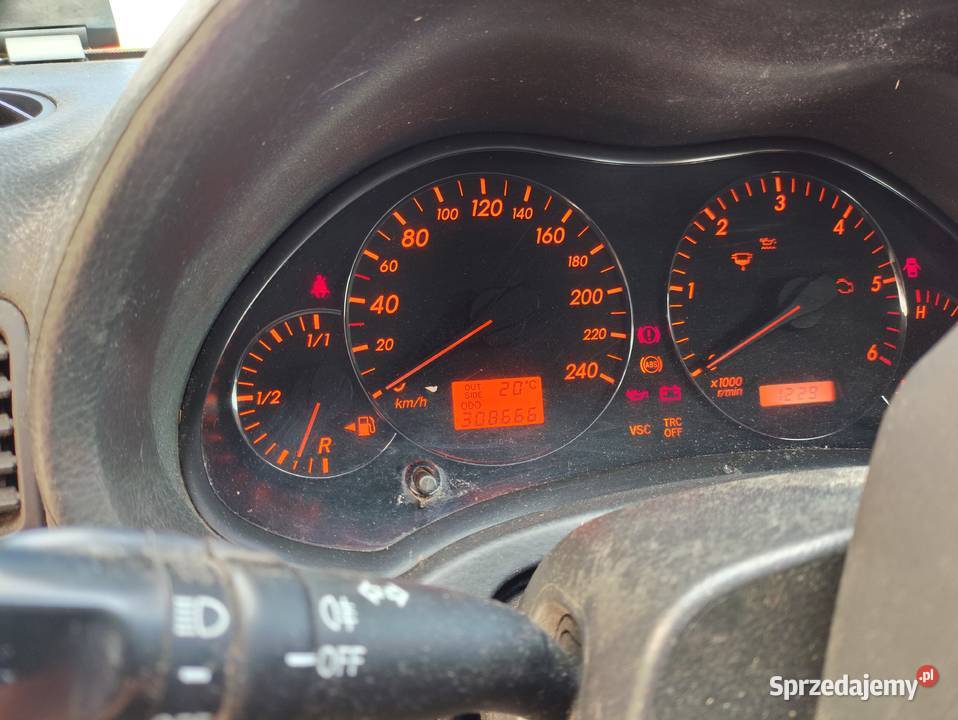 Toyota Avensis 20 D4D nieuszkodzony Kisiele