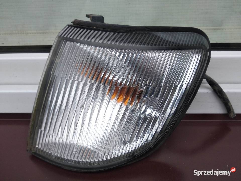 Subaru Forester 1 I SF kierunkowskaz kierunek Sieradz