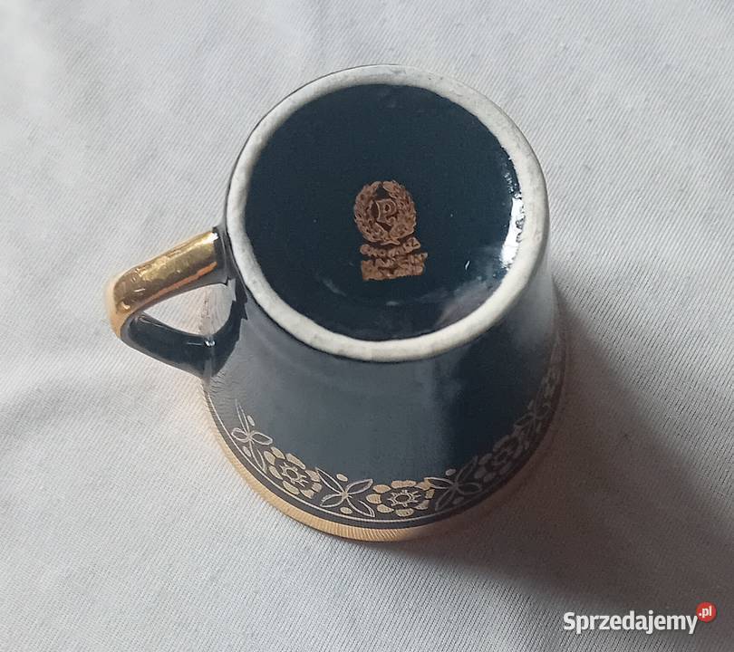Filiżanka porcelit Chodzież fason Iza czarna ze Koźminek