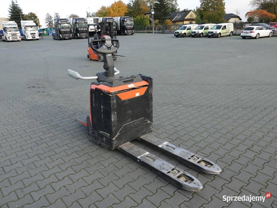 Wózek paletowy elektryczny Toyota LPE200 BT Łosice