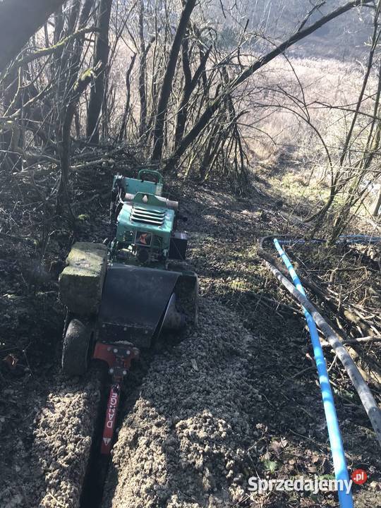 koparka lancuchowa Ditch Witch Silnik HONDA