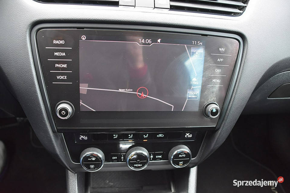 koda Octavia 16TDI 115 DSG Navi Led Gwarancja lakier metallic Nowe Kucice