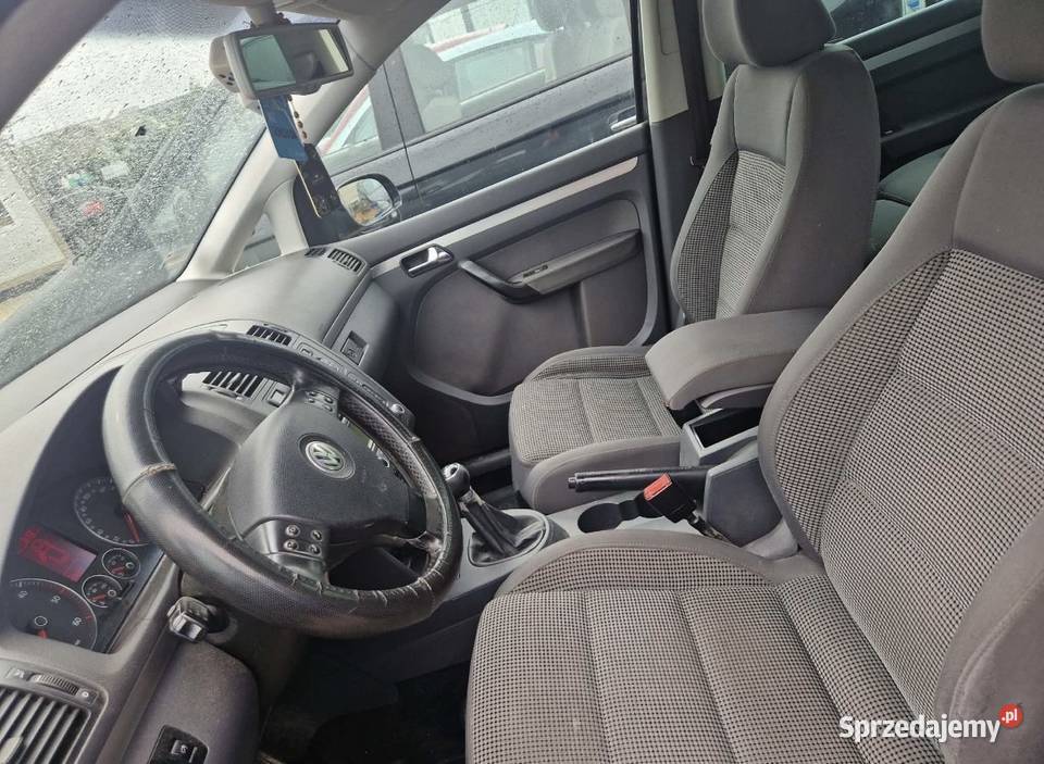 Volkswagen Touran 19TDI 105 2006 HAK świętokrzyskie