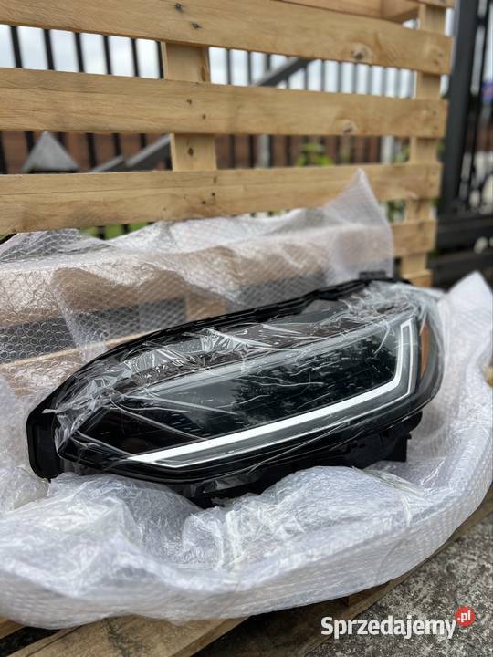 Lampa lewa przód nowa Honda hrv usa 2022 2023 Skołyszyn