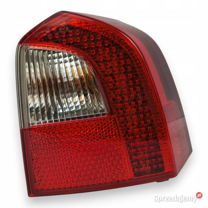 LAMPA PRAWA Volvo V70 III XC70 20072013 tylna