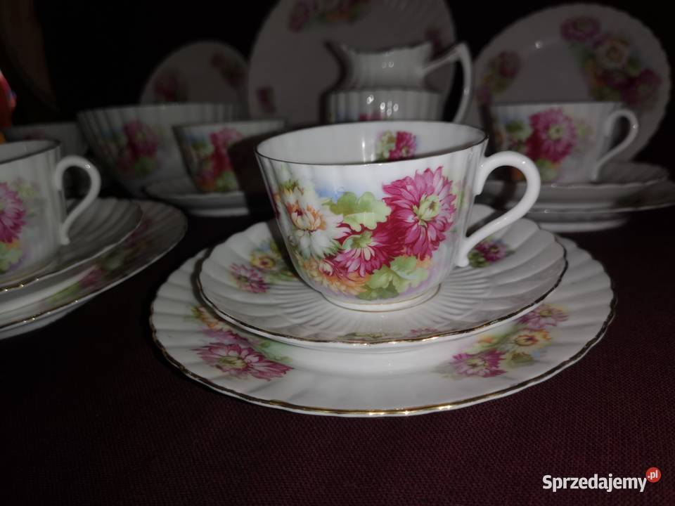 Filiżanka z talerzykiem deserowym z kwiatami syg Gdańsk