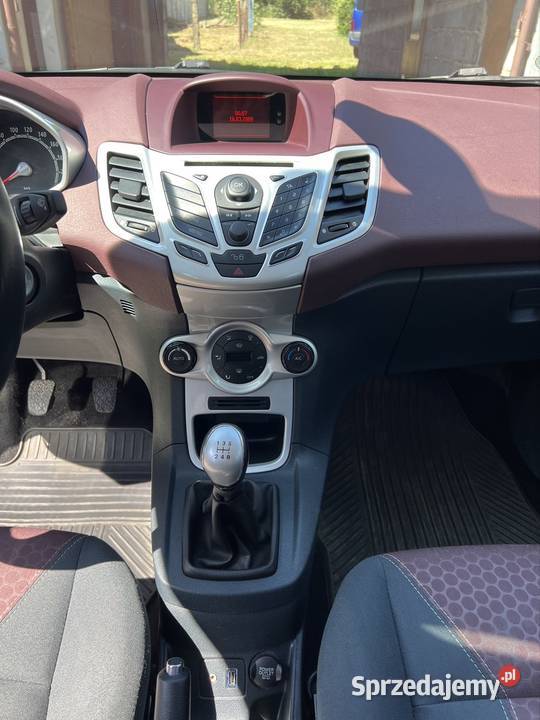 Ford Fiesta 14 benzyna climatronic grzana szyba gniazdo USB