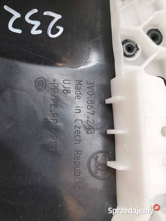 OSŁONA SŁUPKA B LEWA 3V CZARNA Skoda Superb III osobowe