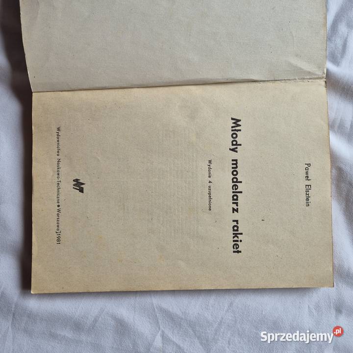 Młody modelarz rakiet książka 1981r modelarstwo Poradniki, albumy i reportaże Brzesko