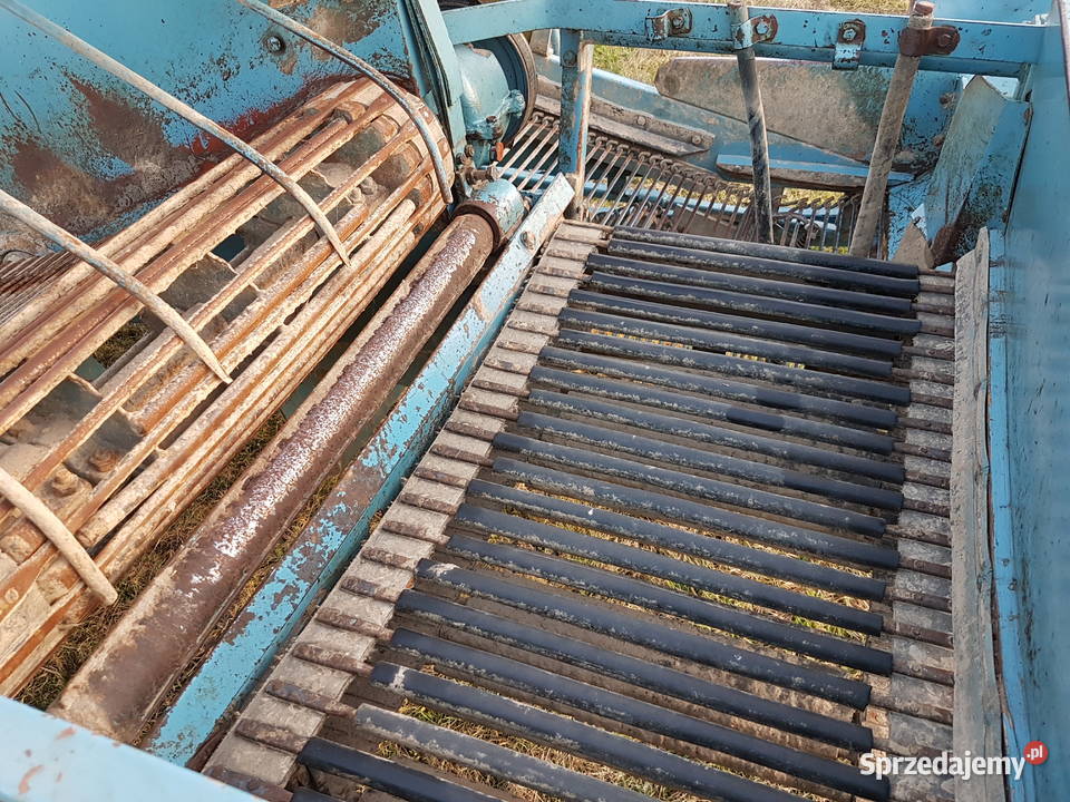 Kombajn ziemniaczany Karlik zachowany w super nieuszkodzony małopolskie Dąbrowa Tarnowska