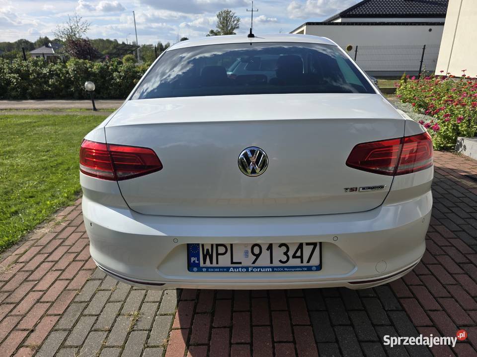 Volkswagen Passat B8 14 sedan biała perła nieuszkodzony Radzanowo