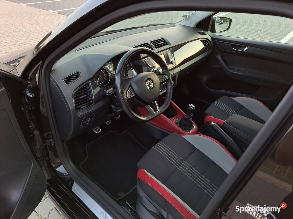 Skoda Fabia III Monte Carlo 12 TSI Panorama komputer pokładowy Koziegłowy