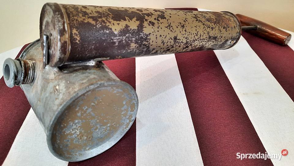 Opryskiwacz z lat PRL produkcji ZAGD w Krakowie Ostrów Wielkopolski