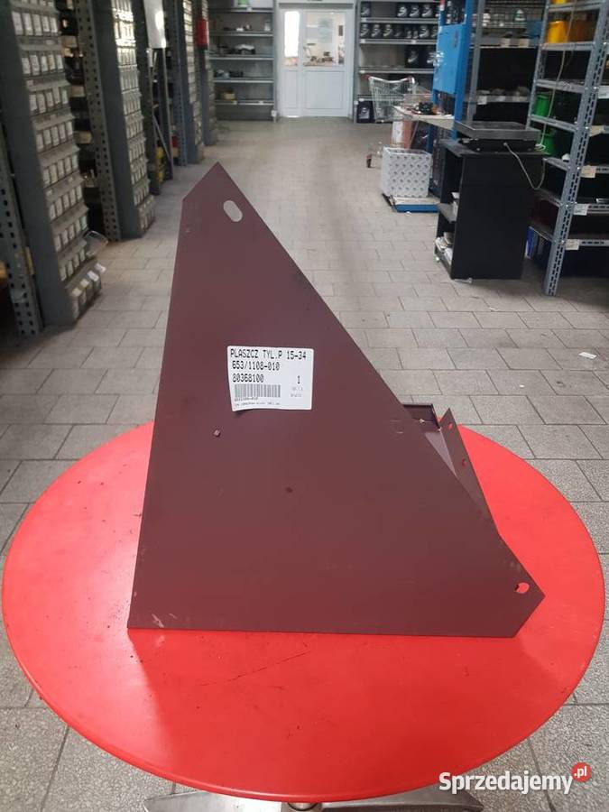 Płaszcz tylny prawy 1534 Ursus c385 80368100 Części i osprzęt rolniczy