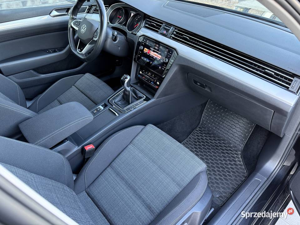 Volkswagen Passat 20 TDI EVO Business salon FV23 1968cm3 Książenice