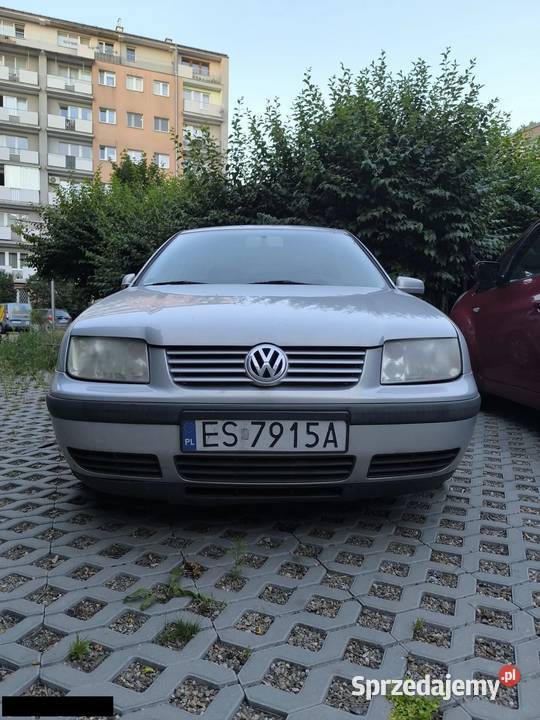 VW Bora 14 benzyna 75 2000r odpala jeździ ważne