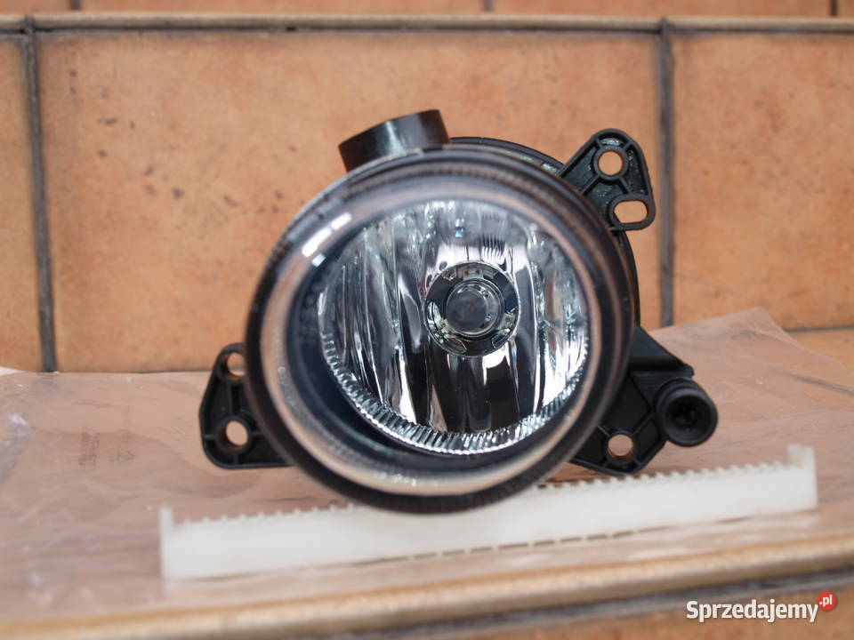 Mercedes C klasa W204 halogen lewy przód nowy Lewe Kalisz