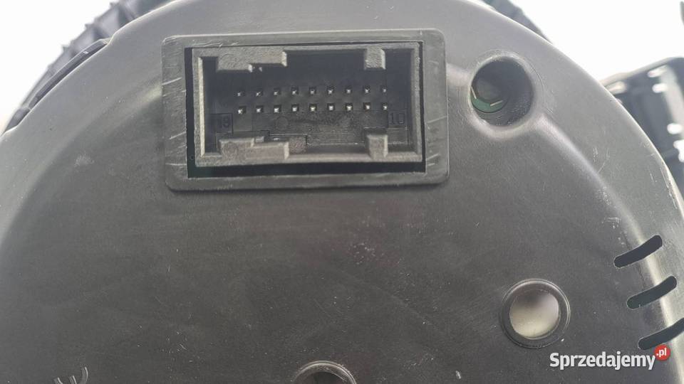 LICZNIK ZEGAR SKODA OCTAVIA III 5E0920780D Lipno