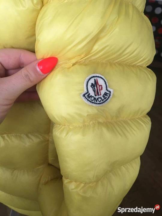 Kurtki Moncler Kaptur