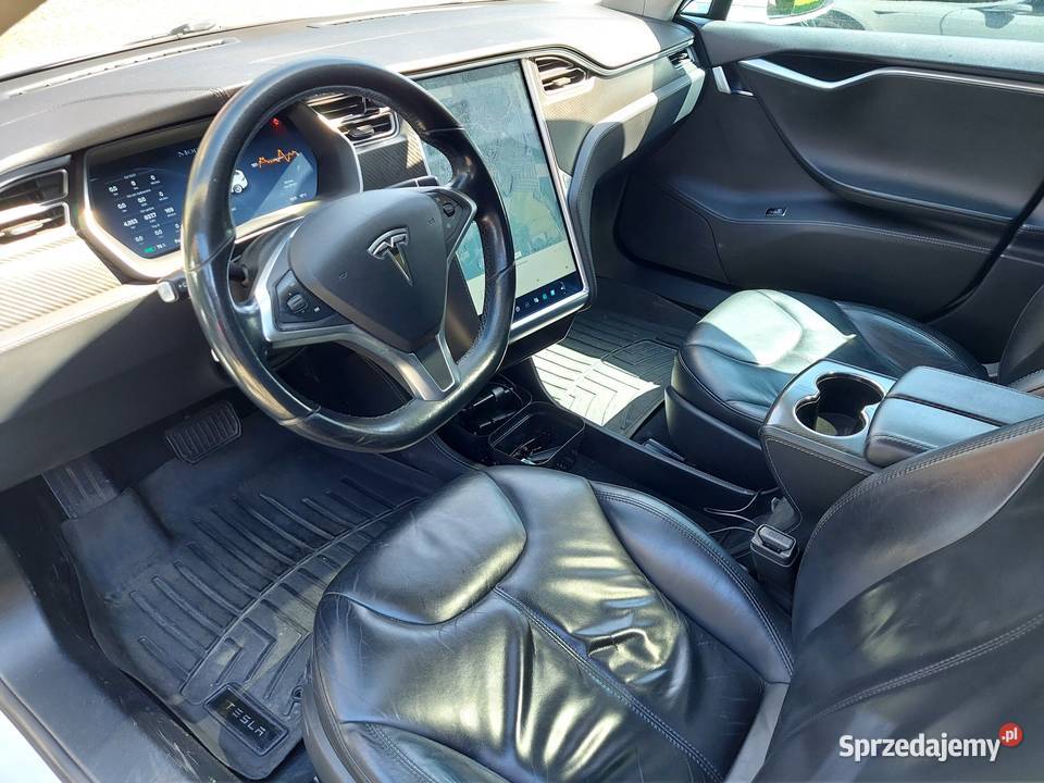 Tesla Model S S75 LTE CCS aplikacja garażowana