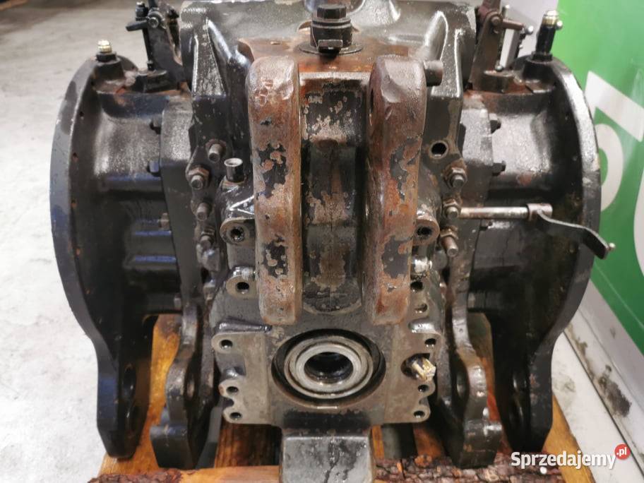 Obudowa wałka odbioru mocy Valtra 8950 Wilkowo