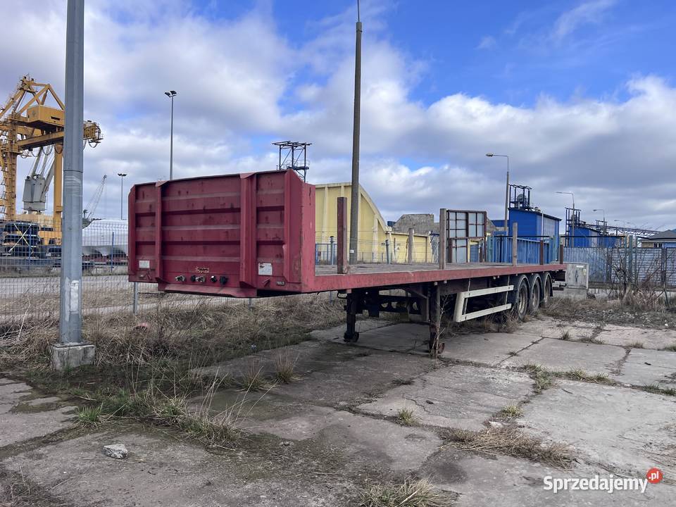 Wykonawca układu sprzeda obniżonej Naczepę Cmt Gdynia