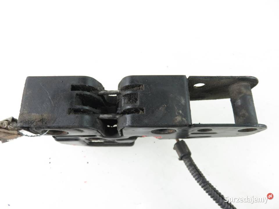 ZAMEK MASKI VW TOURAN I