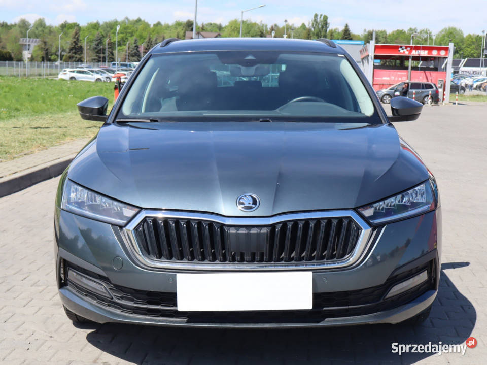 Skoda Octavia 20 TDI asystent pasa ruchu Katowice