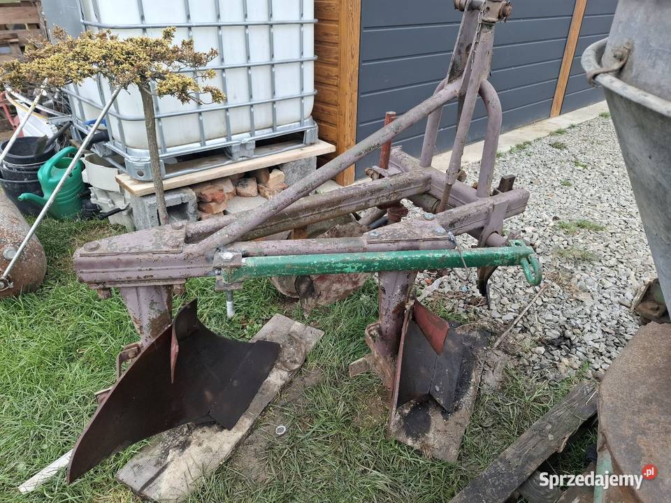 Sprzedam pług grudziądz 2 skibowy stary typ duży podkarpackie Trzcinica sprzedam